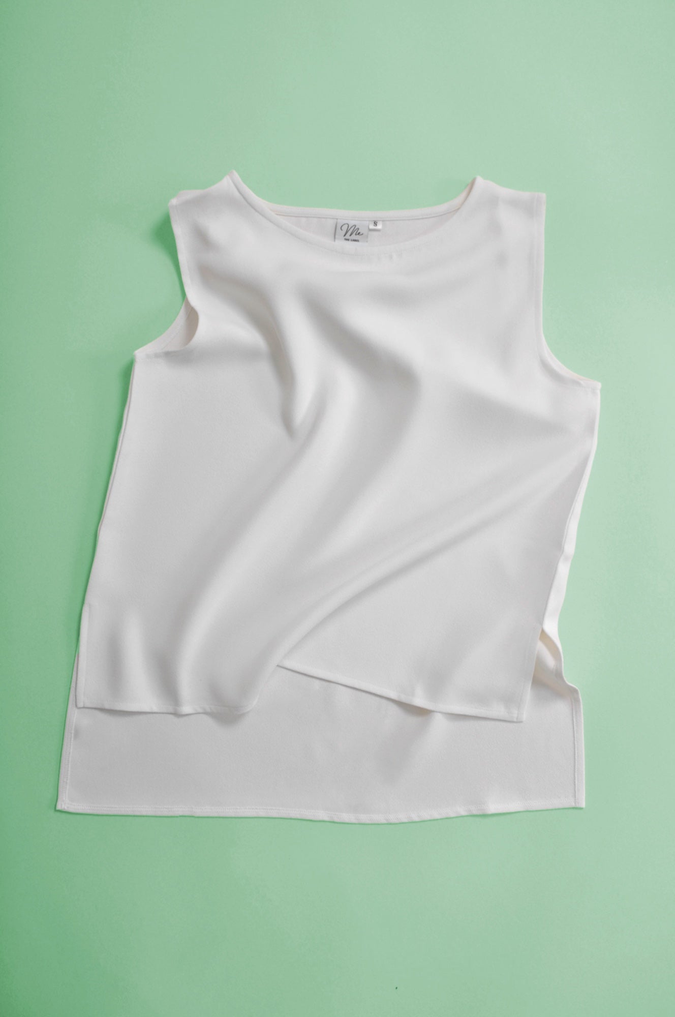 Short in Front - Straight Edges (Textured Fabric)